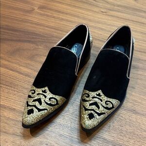 Elegant Black and Gold Loafers